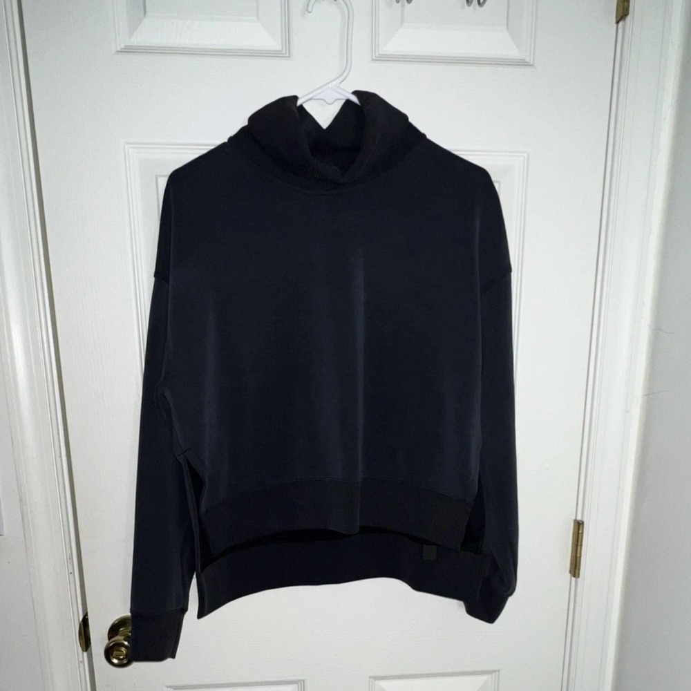 Lululemon Mock Neck Pullover Sweatshirt Gray High Low Hem Size 8